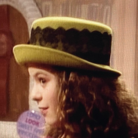 ISO - Vintage 80’s/90’s women’s wool hat - Picture 1 of 3